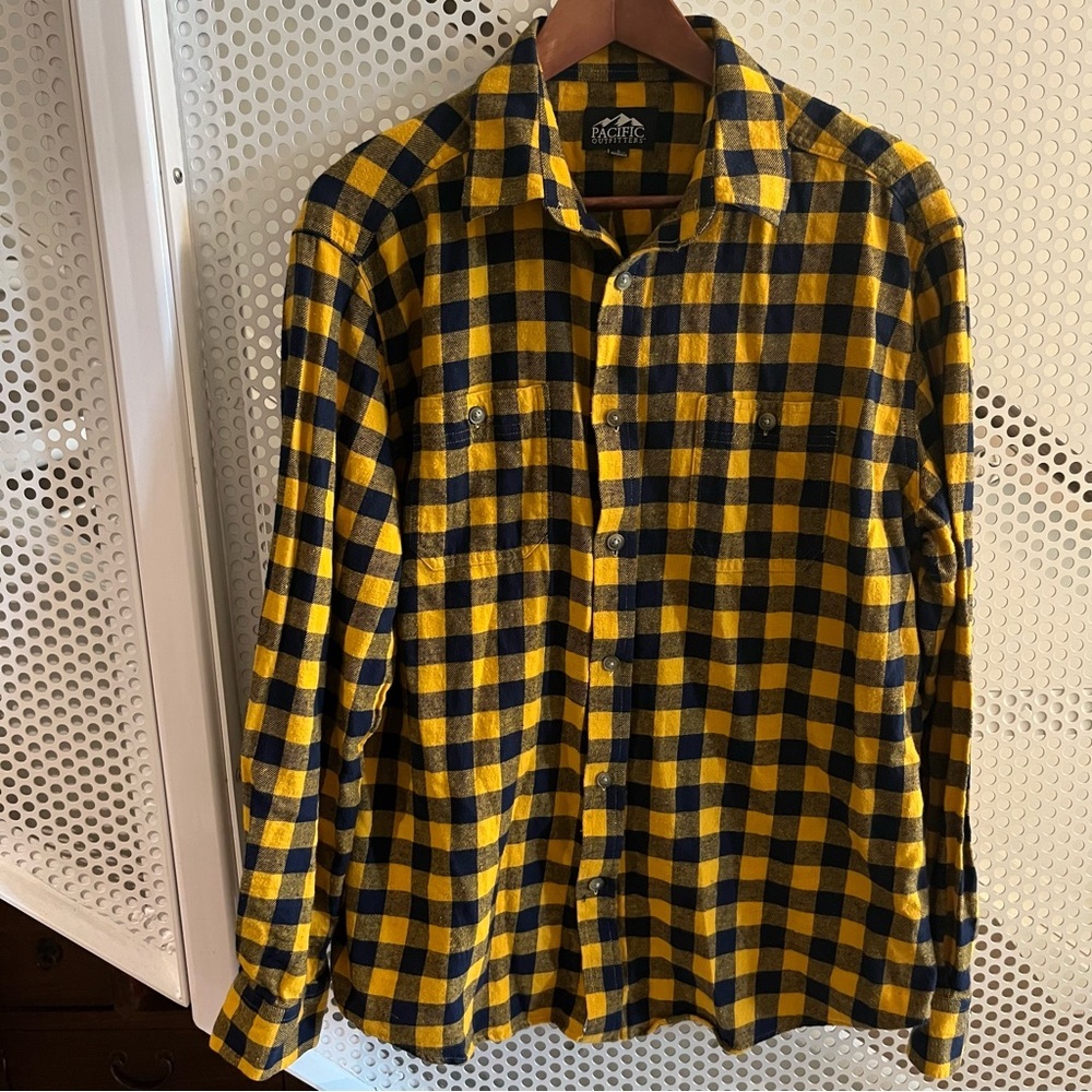 Pacific Outfitters XL Checkered Long-sleeve Shirt Yellow Black Flannel